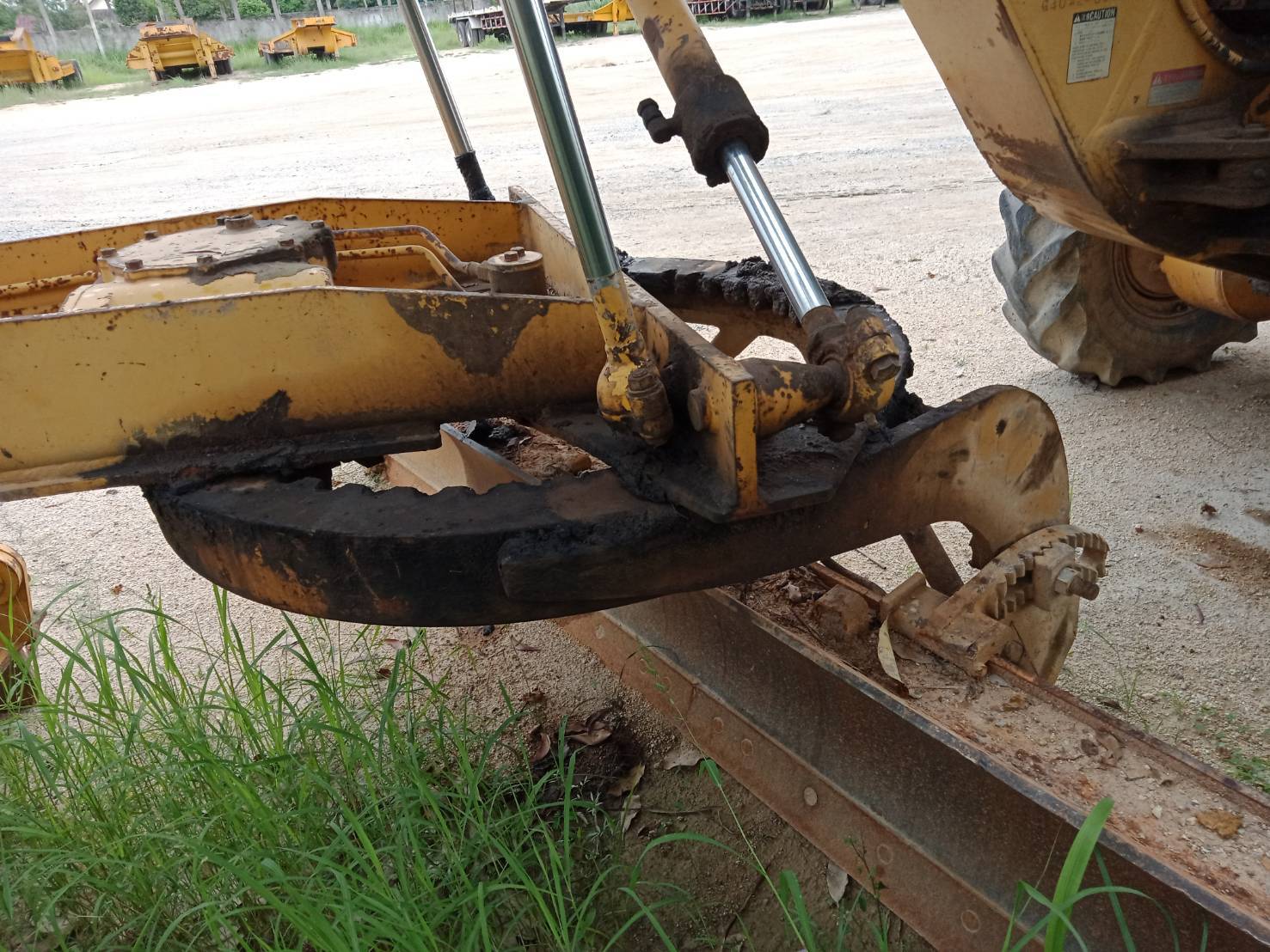 ขายรถเกรด KOMATSU GD305 เอวอ่อน