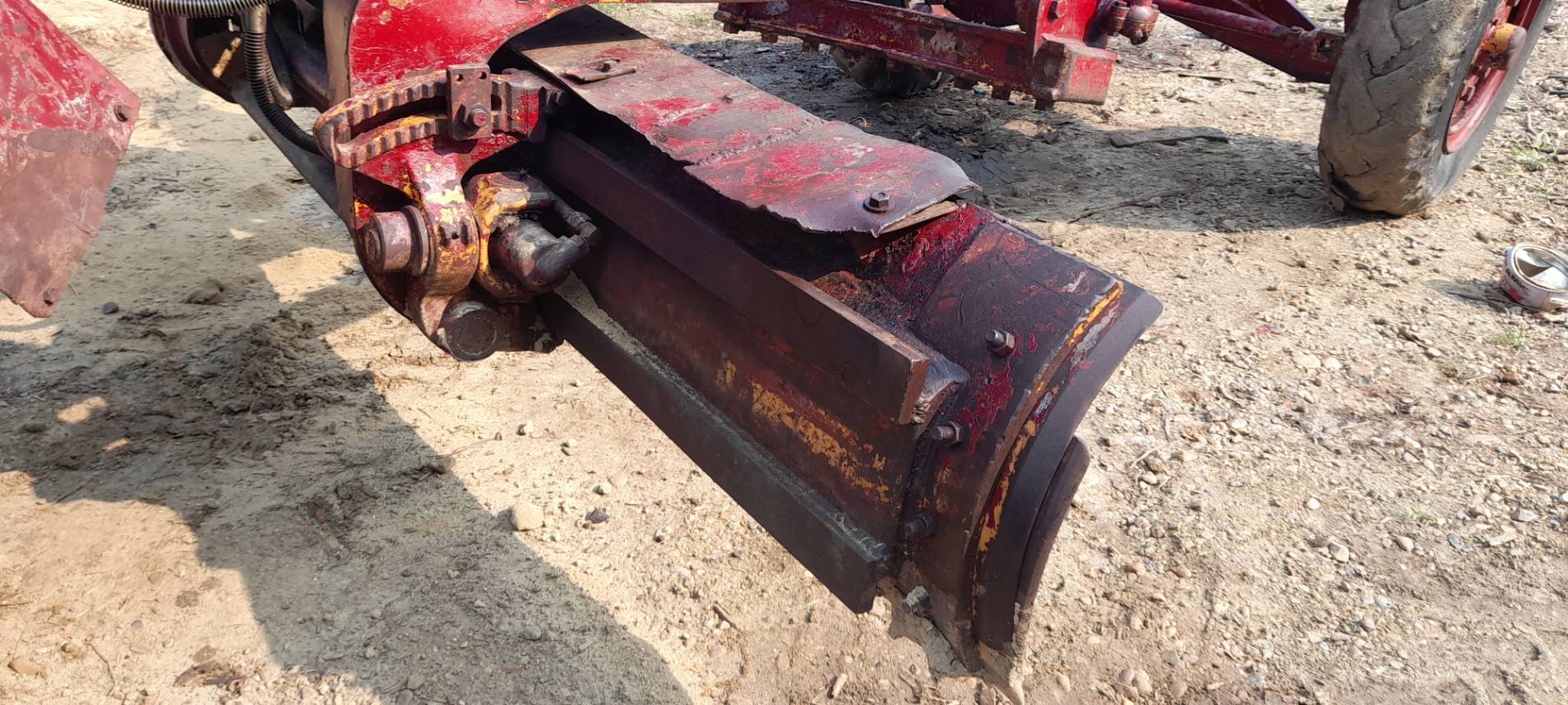 ขายรถเกรด KOMATSU GD31R สภาพเก่านอก