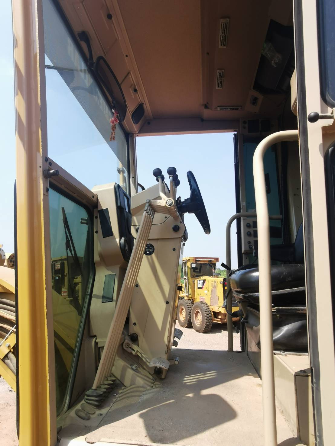 ขายรถเกรด cat 140k ขายรถเกรด cat 140k