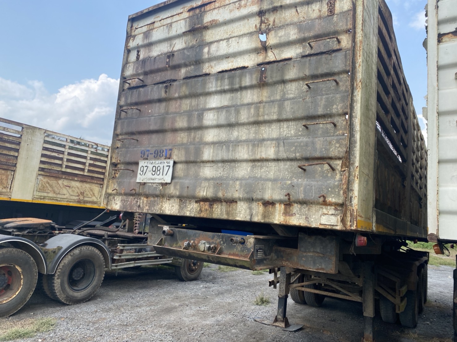 ขายหางเซมิดั้มสามมิตร 3 เพลาแท้จดทะเบียนปี 50