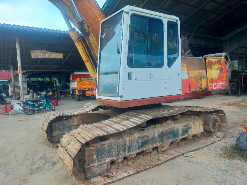 ขายรถแบคโฮ KOMATSU C200-5 คอนโทรลสั้น