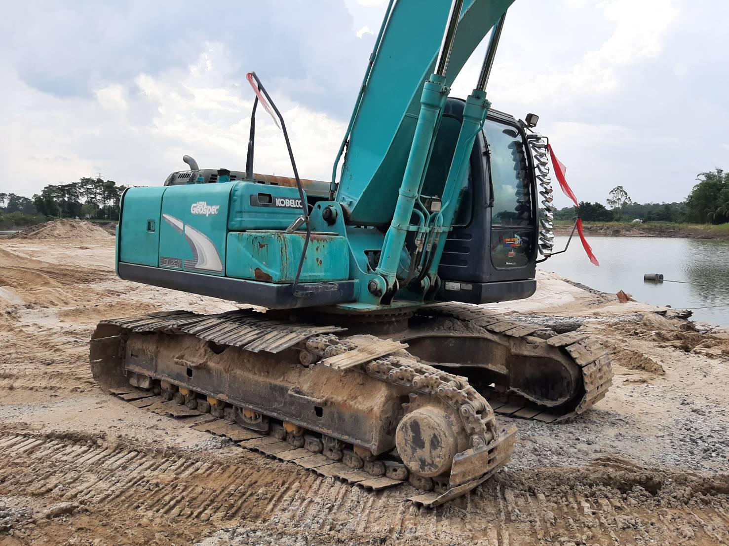 ขายรถแบคโฮ KOBELCO SK200-8 SUPER ขายรถแบคโฮ KOBELCO SK200-8 SUPER