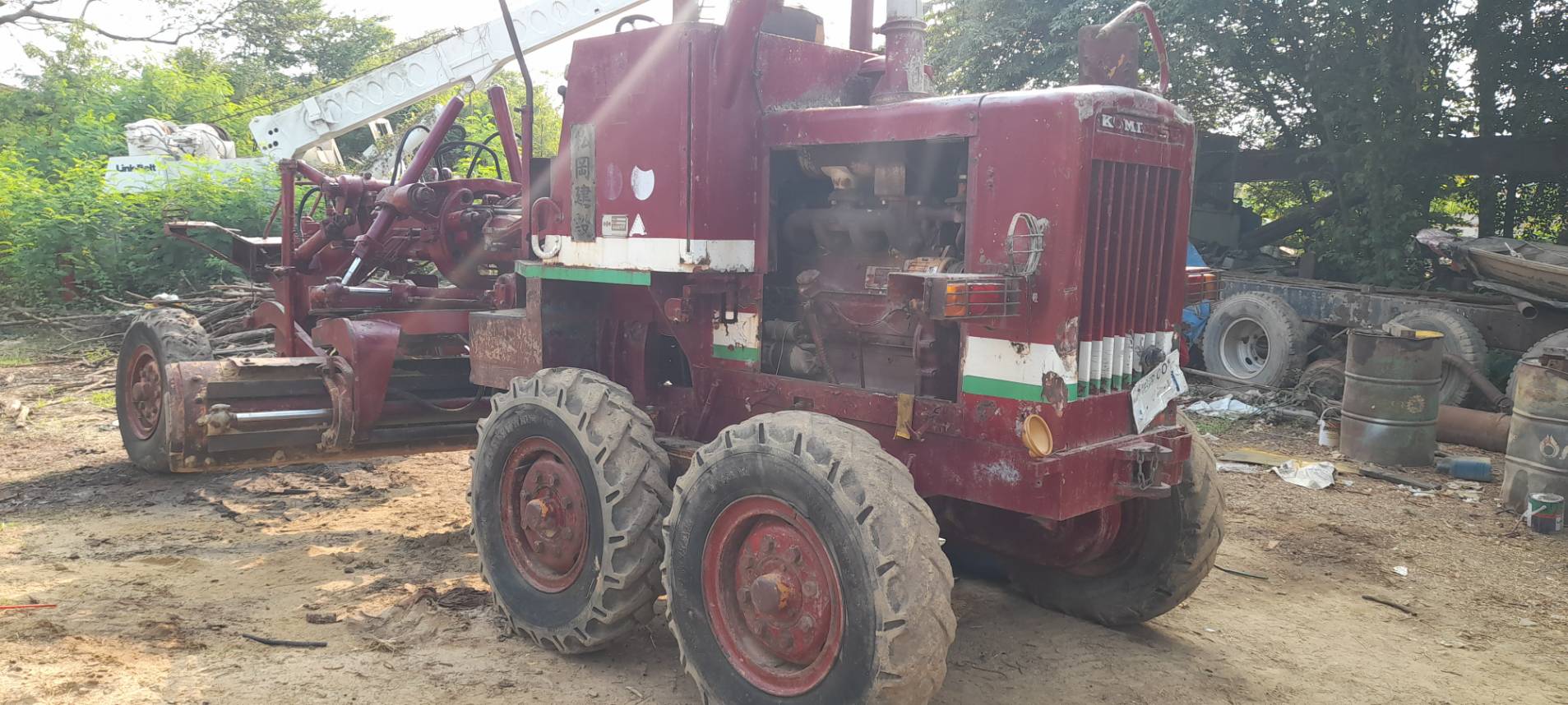 ขายรถเกรด KOMATSU GD31R สภาพเก่านอก