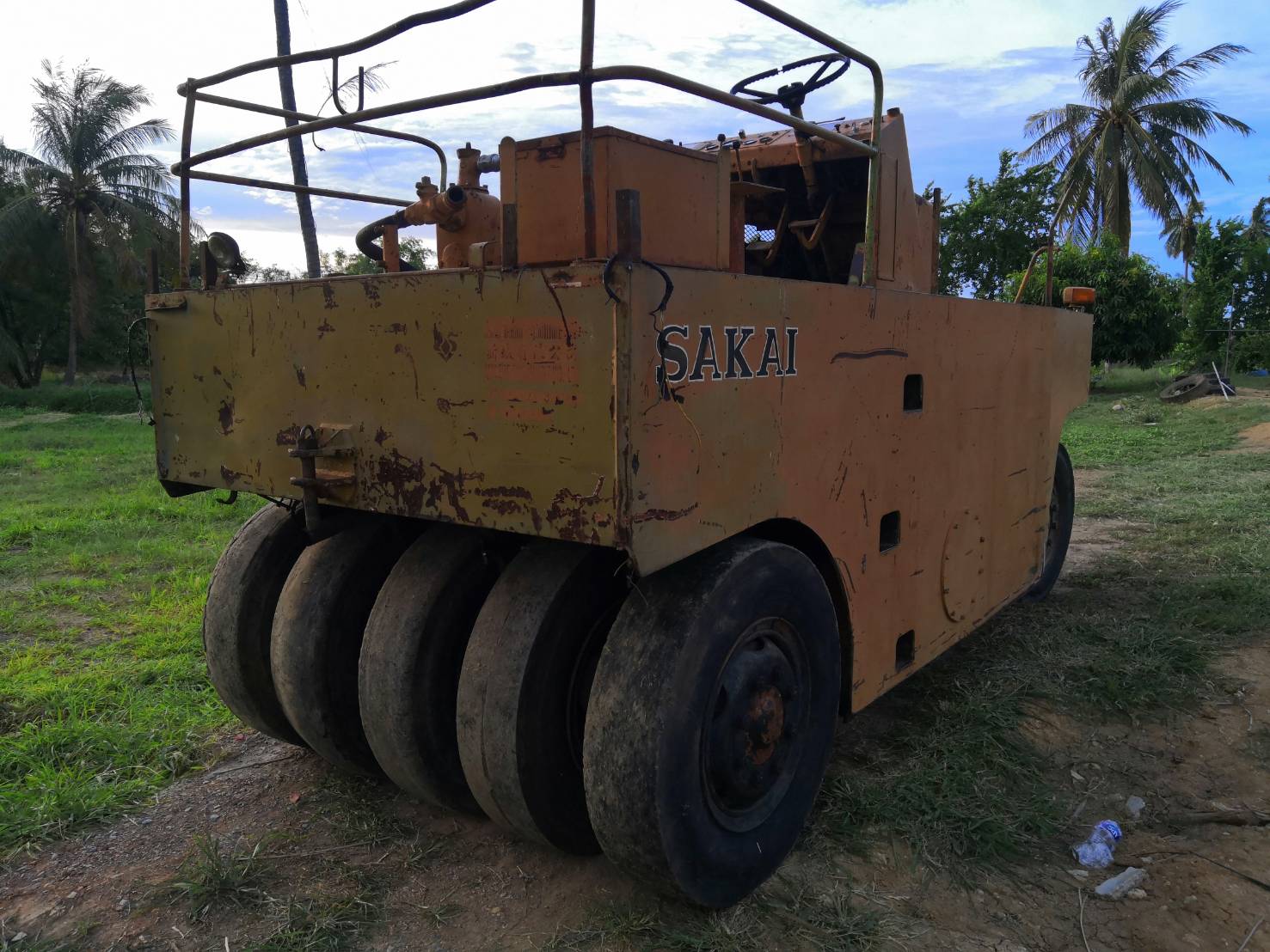 ขายรถบดล้อยาง SAKAI 7409