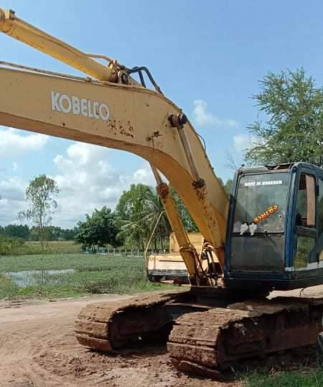 ขายรถแบคโฮ KOBELCO SK200-3 สภาพใช้งานปกติ