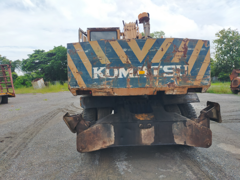 ขายรถแบคโฮล้อยาง KOMATSU WP200-1เอกสารทะเบียน