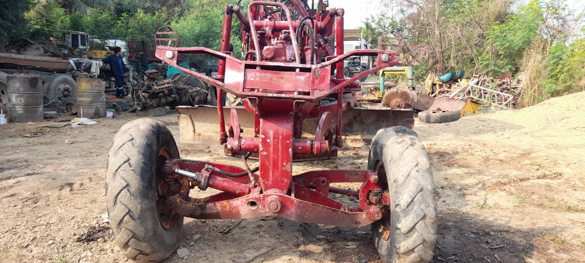 ขายรถเกรด KOMATSU GD31R สภาพเก่านอก