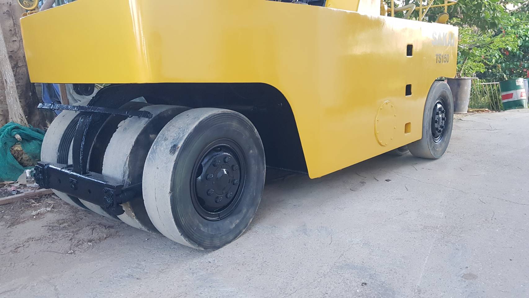 ขายรถบด 9ล้อ SAKAI TS150