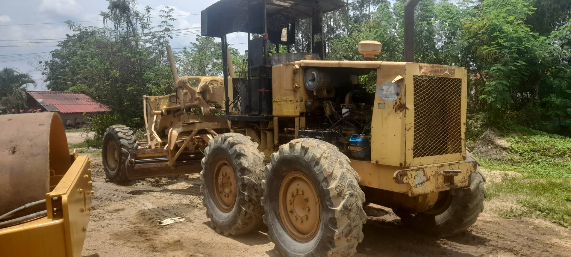 ขายรถเกรด KOMATSU GD611A เอวออ่น