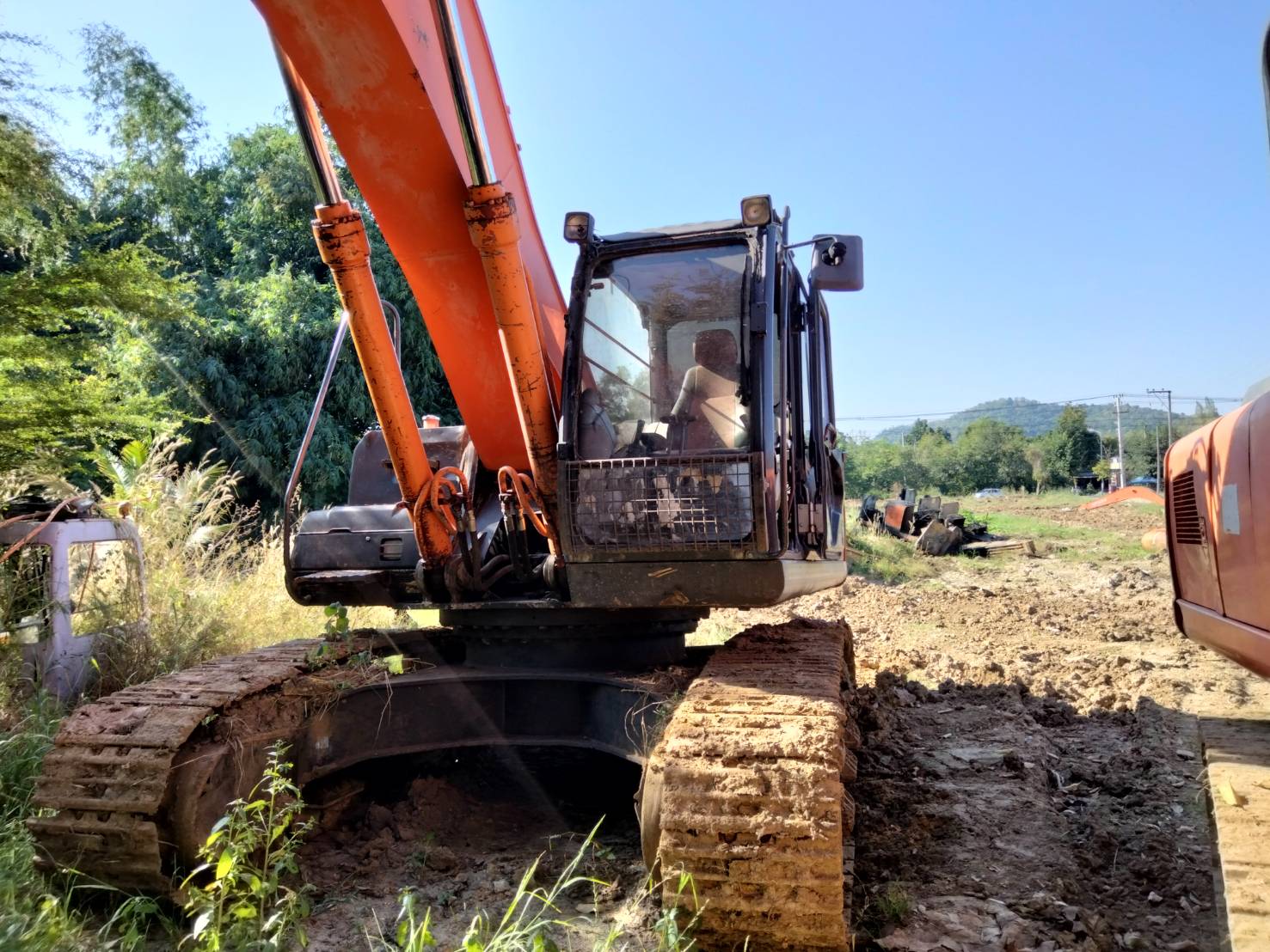ขายรถแบคโฮ HITACHI ZX350-5G ขายรถแบคโฮ HITACHI ZX350-5G