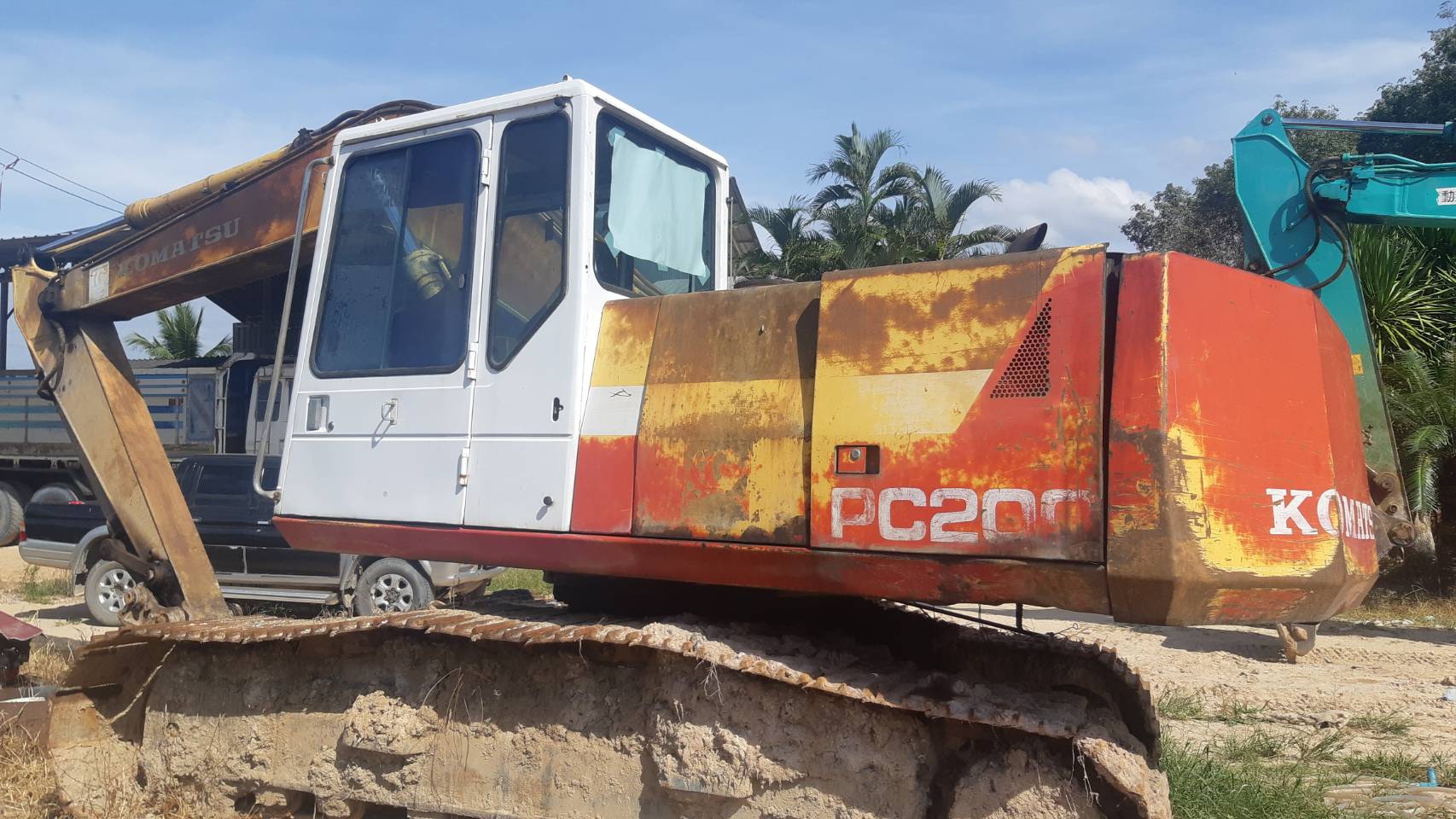 ขายรถแบคโฮ KOMATSU PC200-5