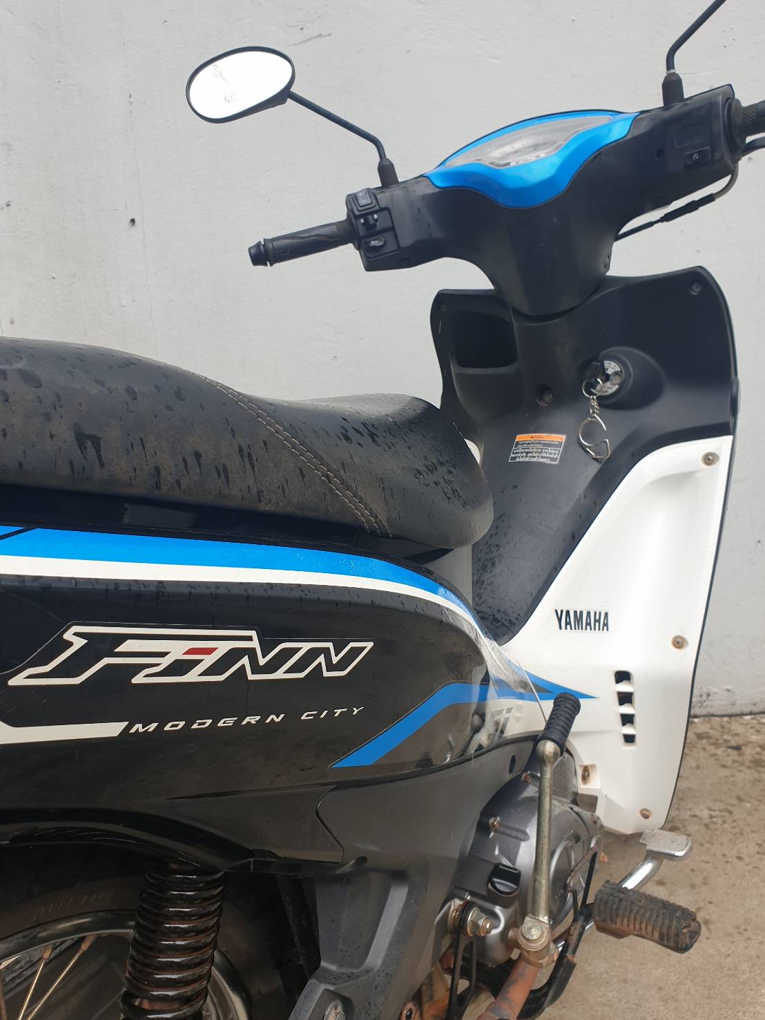 อยู่ห้วยขวางYamaha finn 115i ปี2019 สตาร์ทมือ รถใหม่ปีเดียว เดิมๆไม่เคยแกะซ่อมแต่เครื่อง เล่มพร้อมโอ