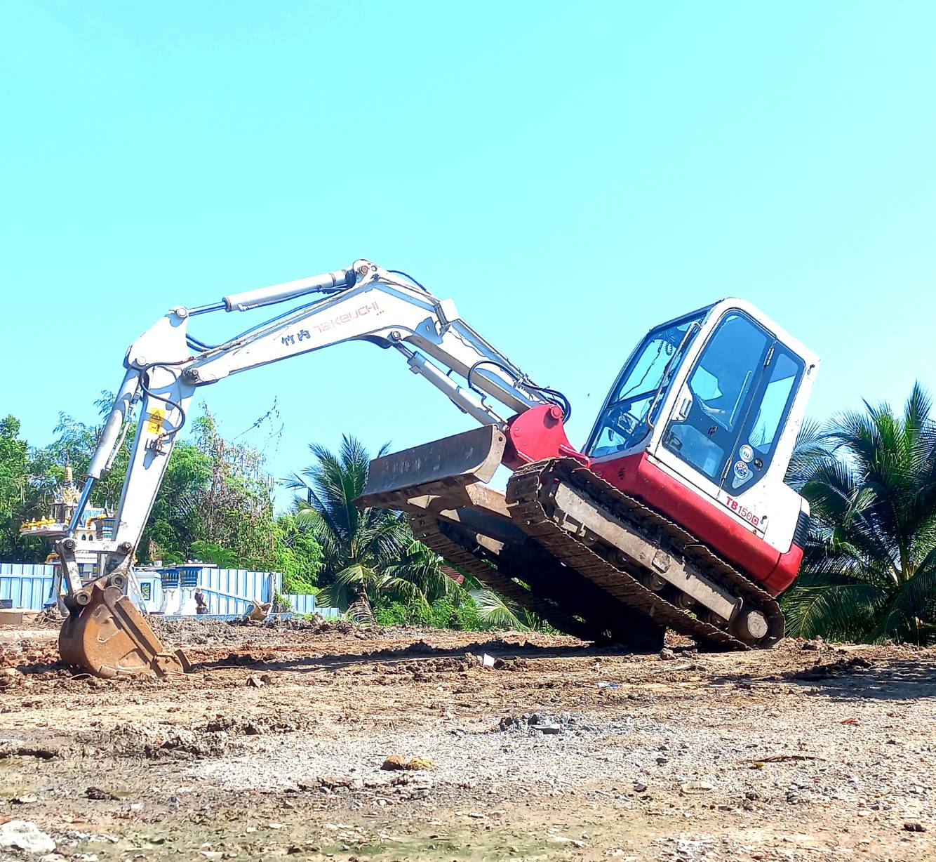 TAKEUCHI TB150C เก่านอกนำเข้า ระบบเต็ม มีลายหัวเจาะ TAKEUCHI TB150C เก่านอกนำเข้า ระบบเต็ม มีลายหัวเจาะ