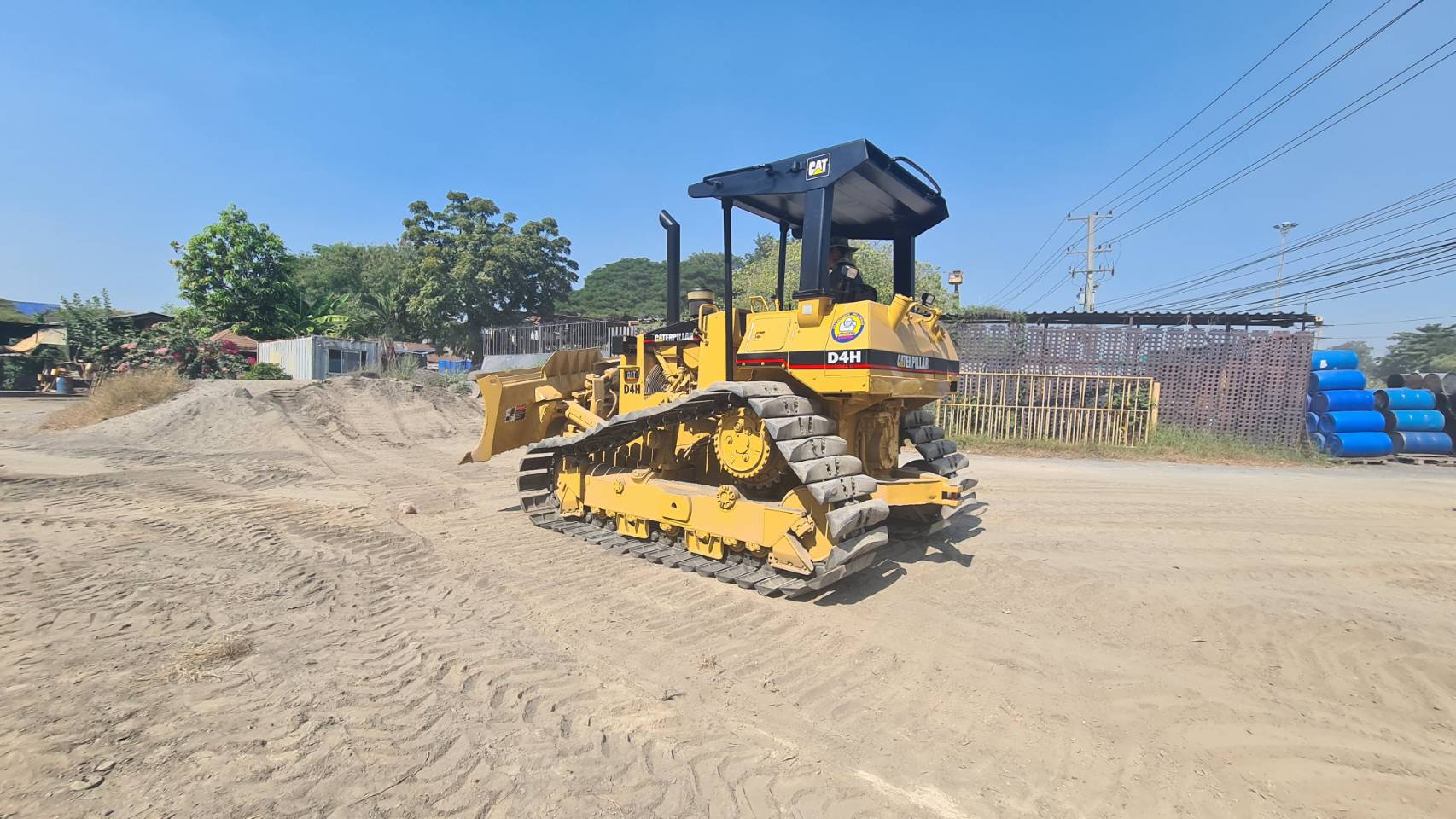 ❣ธรรมนูญ ทุ่งครุ⭐แทรคเตอร CAT D4H ตีนเป็ดเกียรทอล์ค เล่มทะเบียนพร้อมใช้