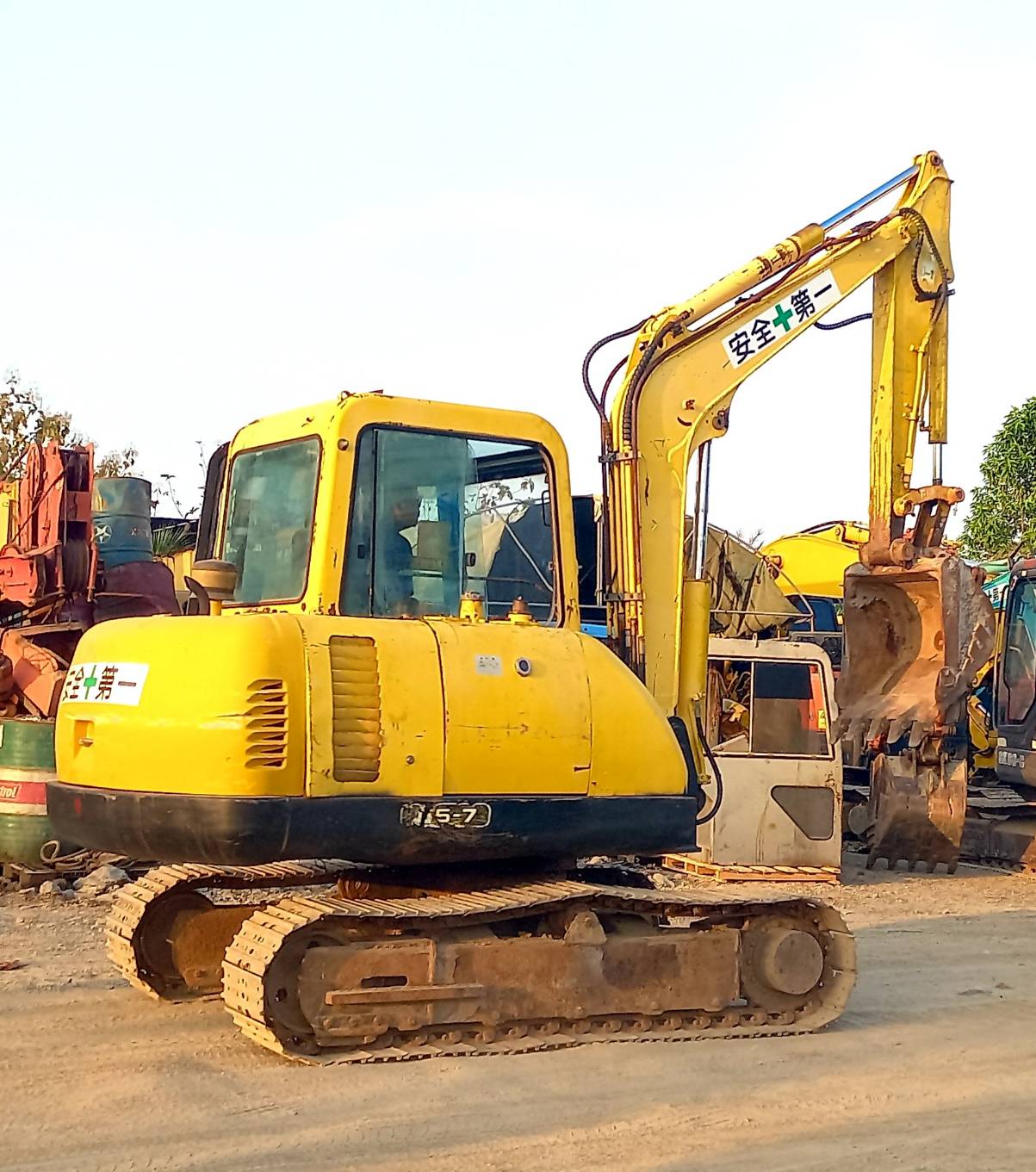 Hyundai R55-7เก่านอกนำเข้าอินวอยซ์