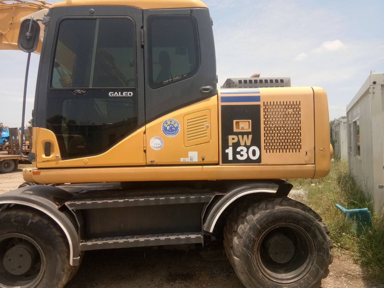 ⛽081-7560304❣รถแบคโคล้อยางKomatsu 130-7มีลายหัวเจาะ เล่มทะเบียน
