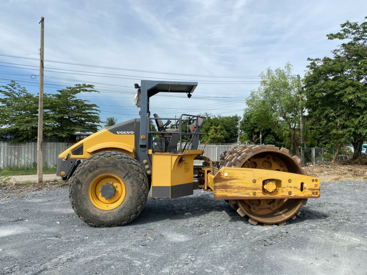 ❣ธรรมนูญ ทุ่งครุ⭐รถบดสั่นเสทือน 2เปลือก2เพลา Volvo SD110ใช้งาน1322รถออกศูนย์เจ้าของขายเอง