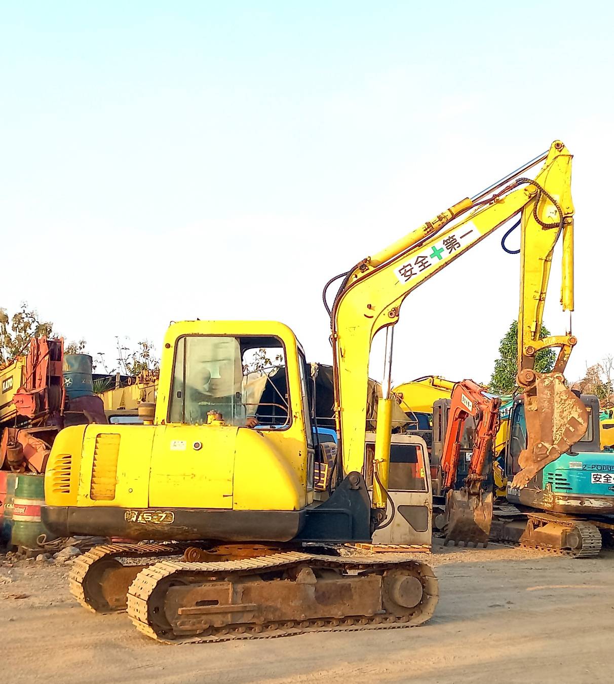 Hyundai R55-7เก่านอกนำเข้าอินวอยซ์