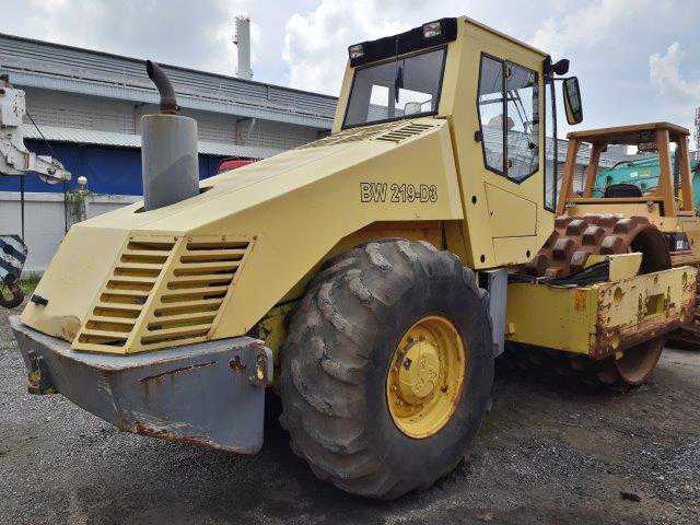 รถบด 20ตัน BOMAG : BW219PDH-3 ปี1999 ตรงจากยุโรปครับ รถบด 20ตัน BOMAG : BW219PDH-3 ปี1999 ตรงจากยุโรปครับ