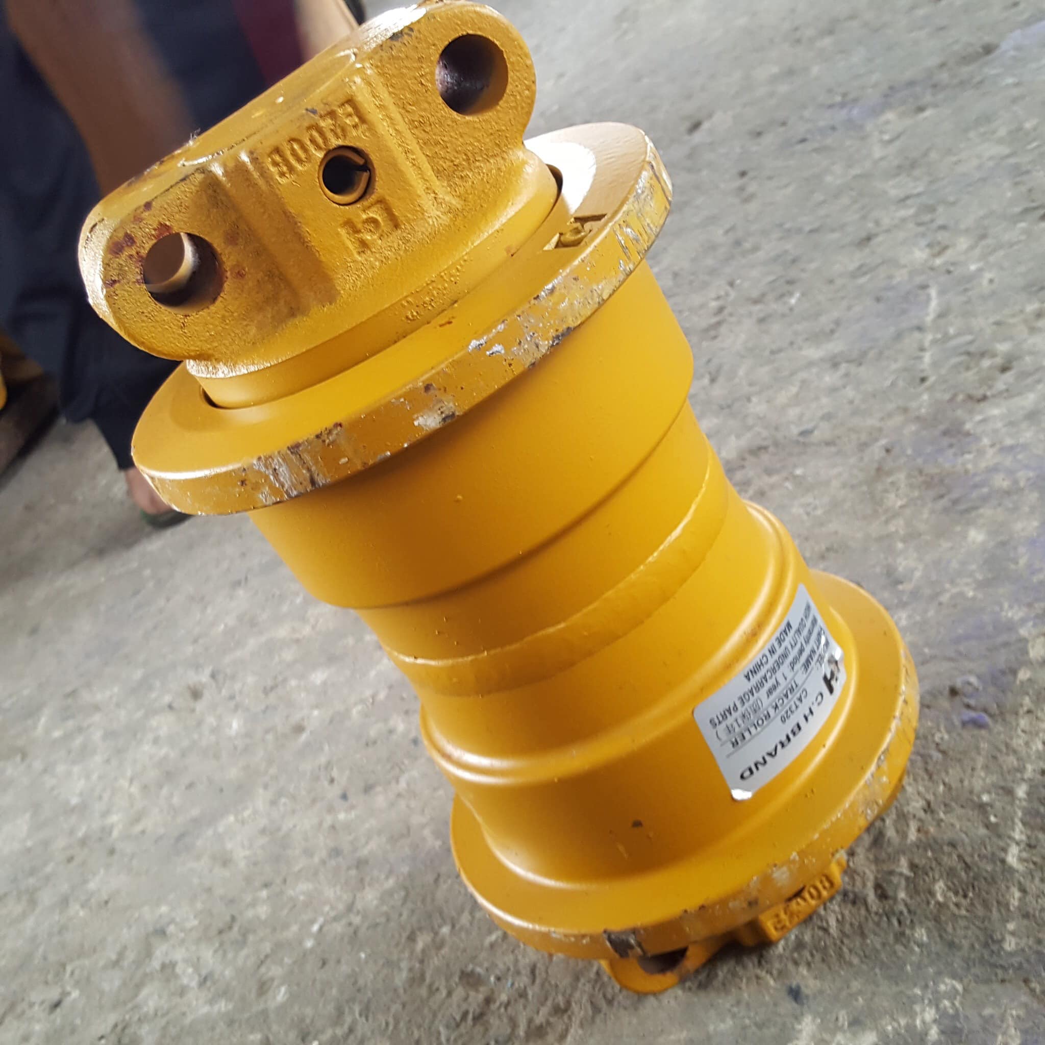 โรลเลอร์ CAT 320 โรลเลอร์ CAT 320