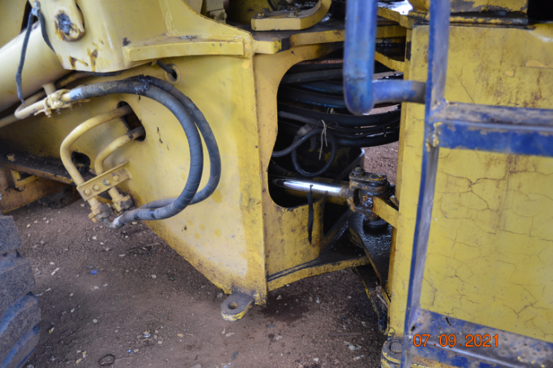 รถตักล้อยาง