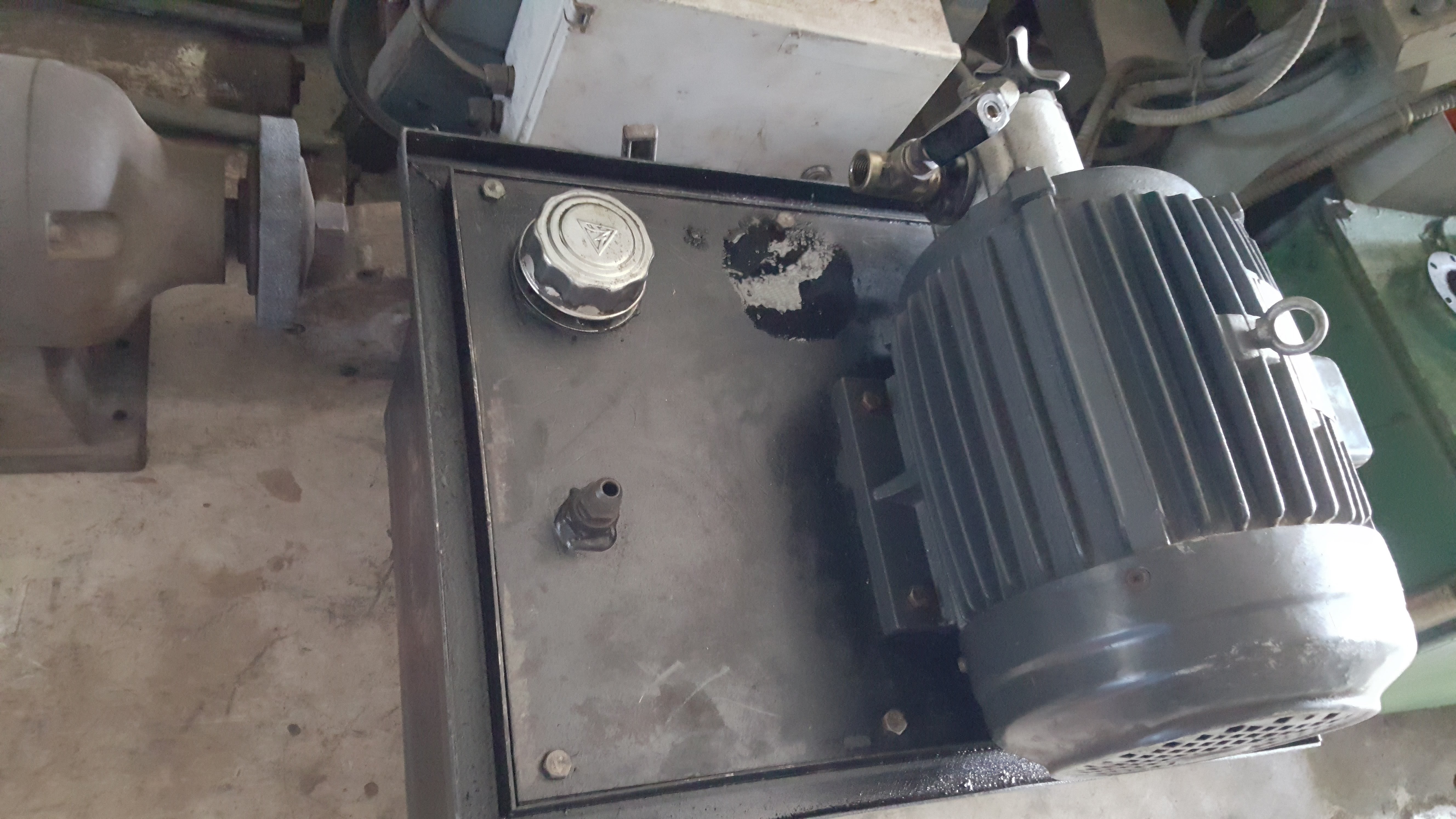 ขายมอเตอร์ปั๊มไฮดรอลิคหลายขนาด(เหมา/แยกได้ครับ) ขายมอเตอร์ปั๊มไฮดรอลิคหลายขนาด(เหมา/แยกได้ครับ)