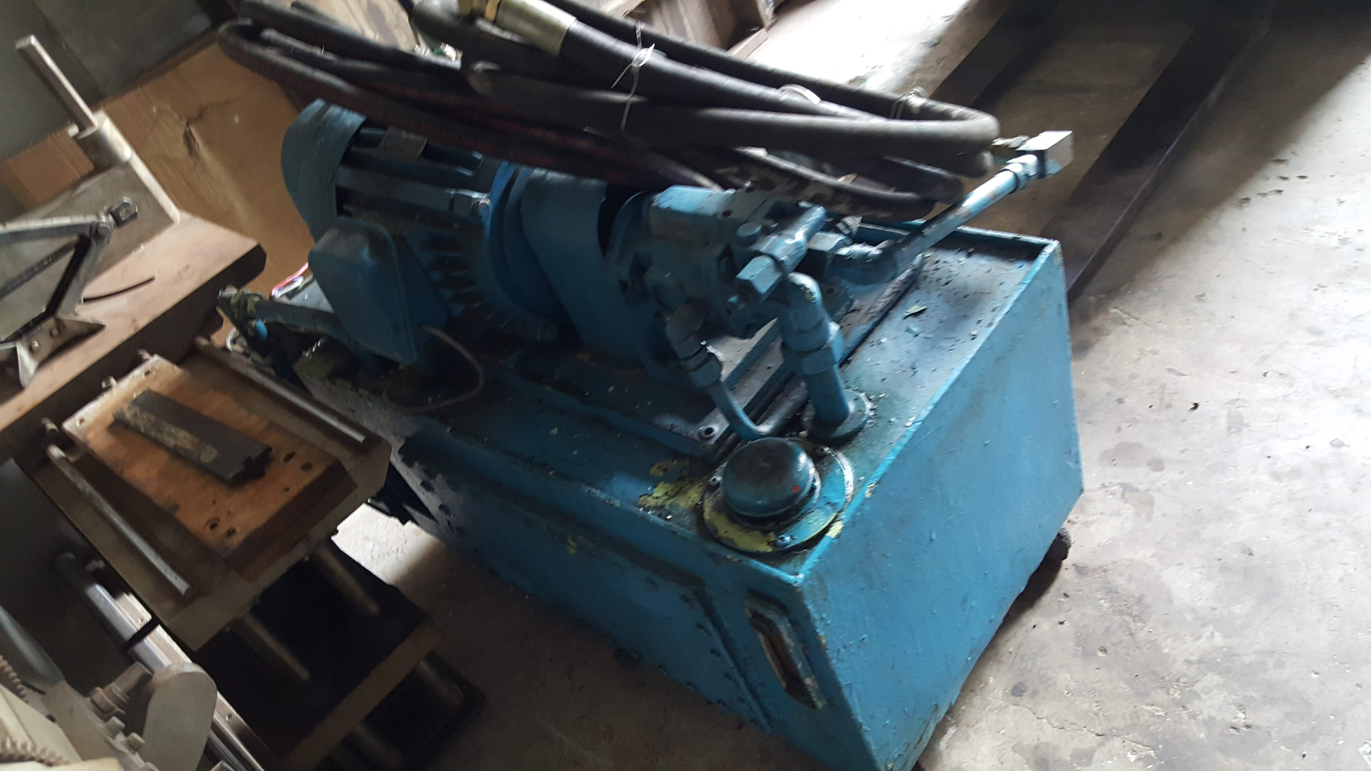 ขายมอเตอร์ปั๊มไฮดรอลิคหลายขนาด(เหมา/แยกได้ครับ) ขายมอเตอร์ปั๊มไฮดรอลิคหลายขนาด(เหมา/แยกได้ครับ)