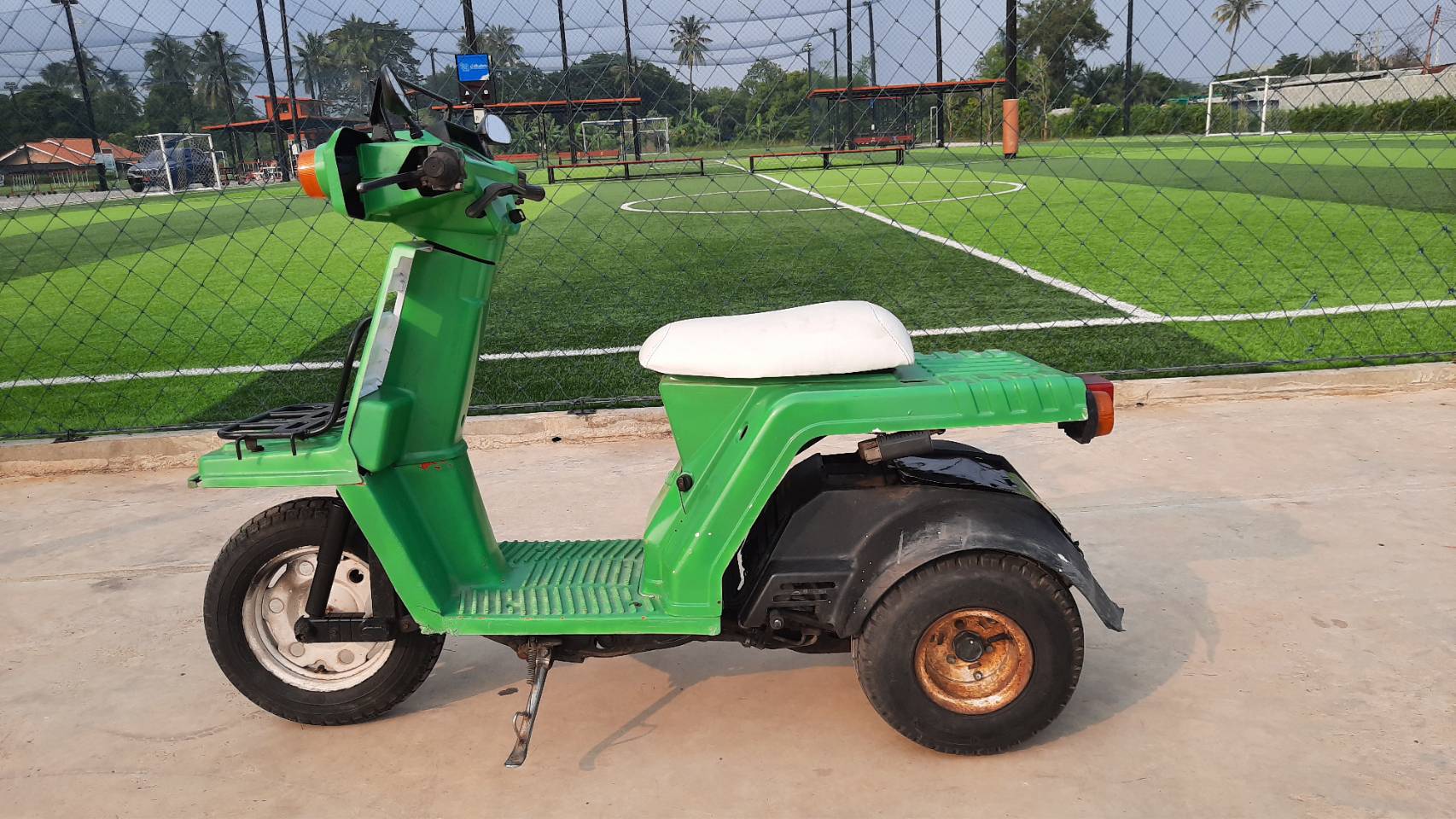 Honda Gyro-× 50cc รถสามล้อ Honda Gyro-× 50cc รถสามล้อ