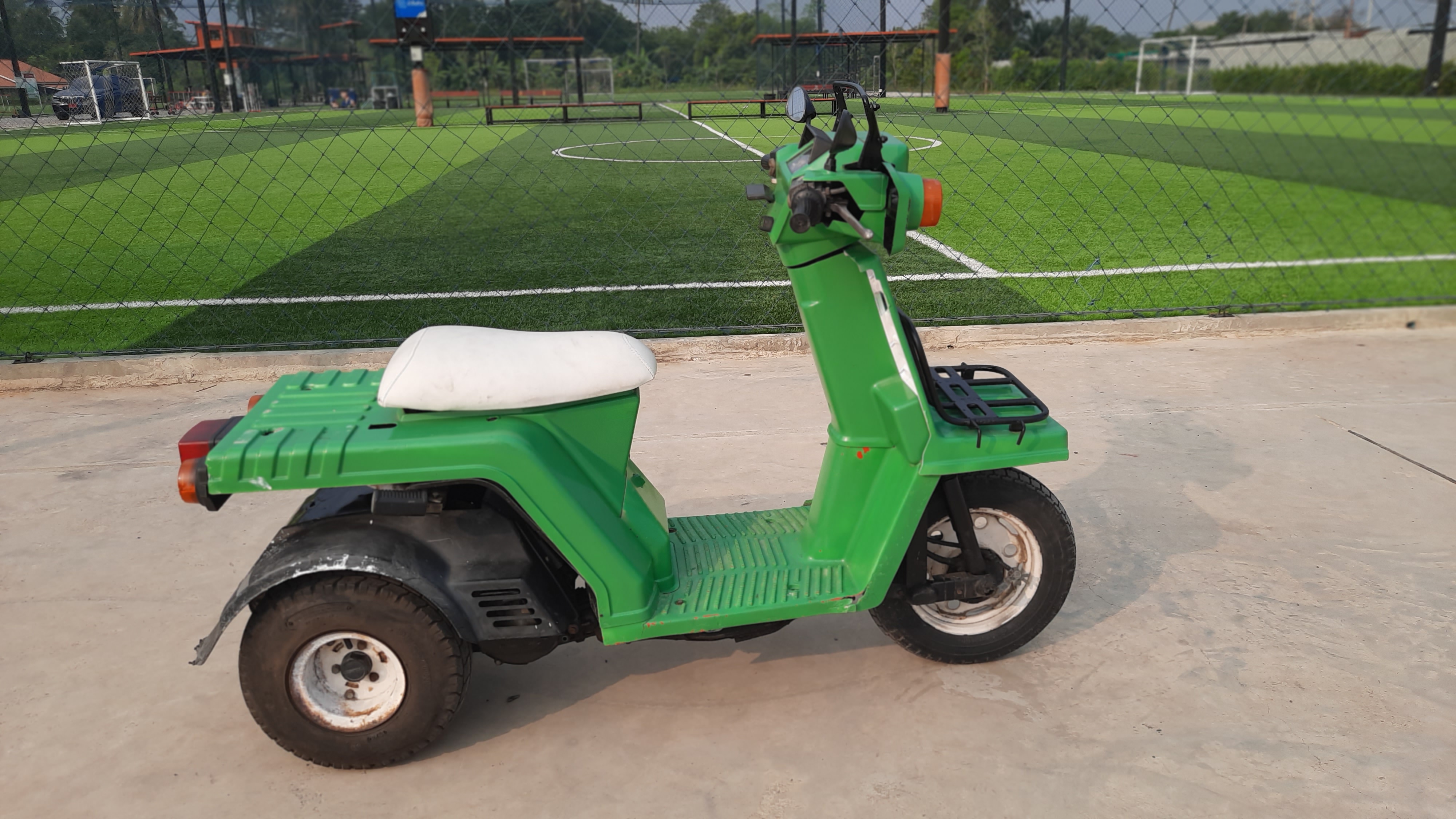 Honda Gyro-× 50cc รถสามล้อ Honda Gyro-× 50cc รถสามล้อ