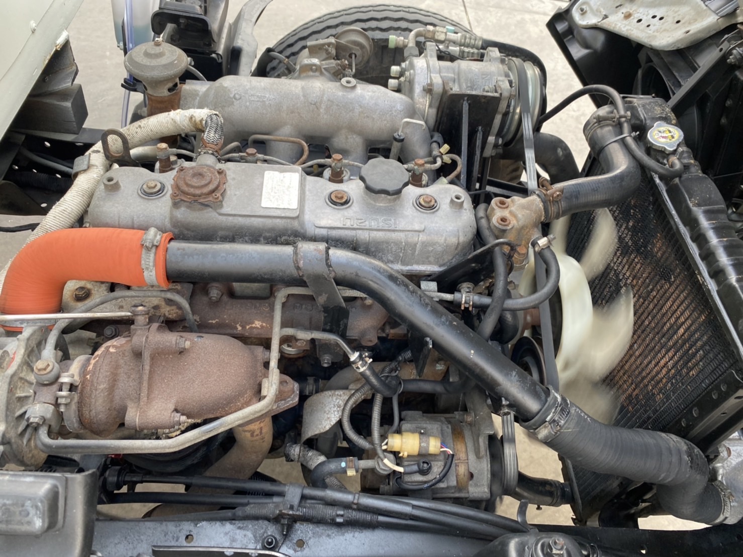 ISUZU NKR  มีลิฟต์ท้าย รถห้างปี 2550