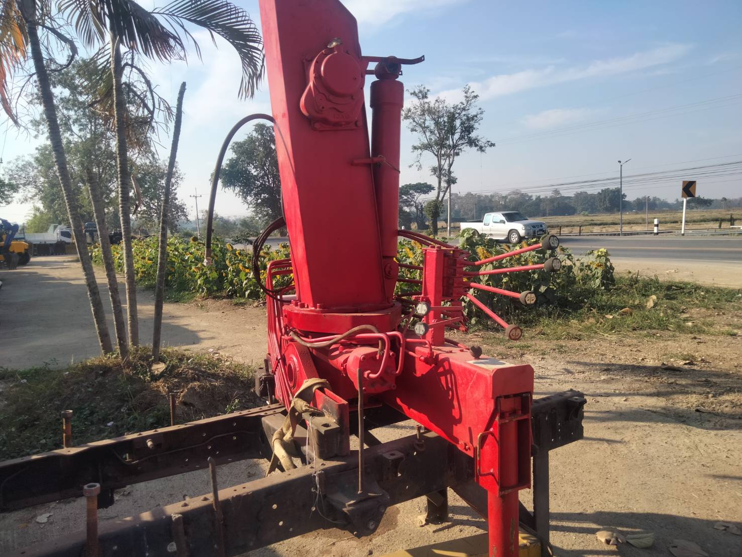 เฮี๊ยบเครนขนาด2ตันคึ่ง