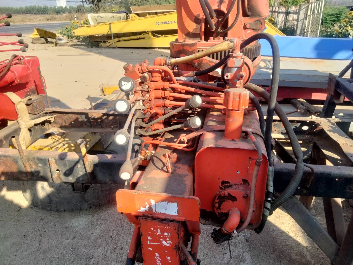 เฮี๊ยบเครนขนาด2ตันคึ่ง