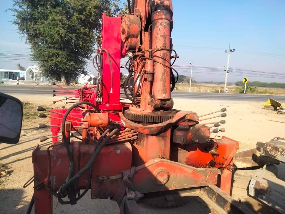 เฮี๊ยบเครนขนาด2ตันคึ่ง