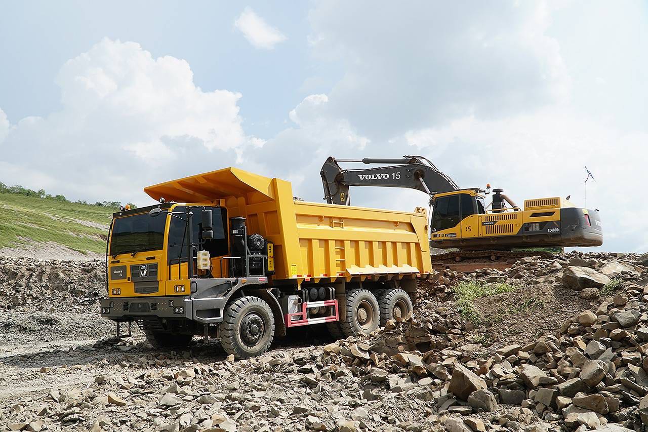 รถดัมพ์ XGA5900DT