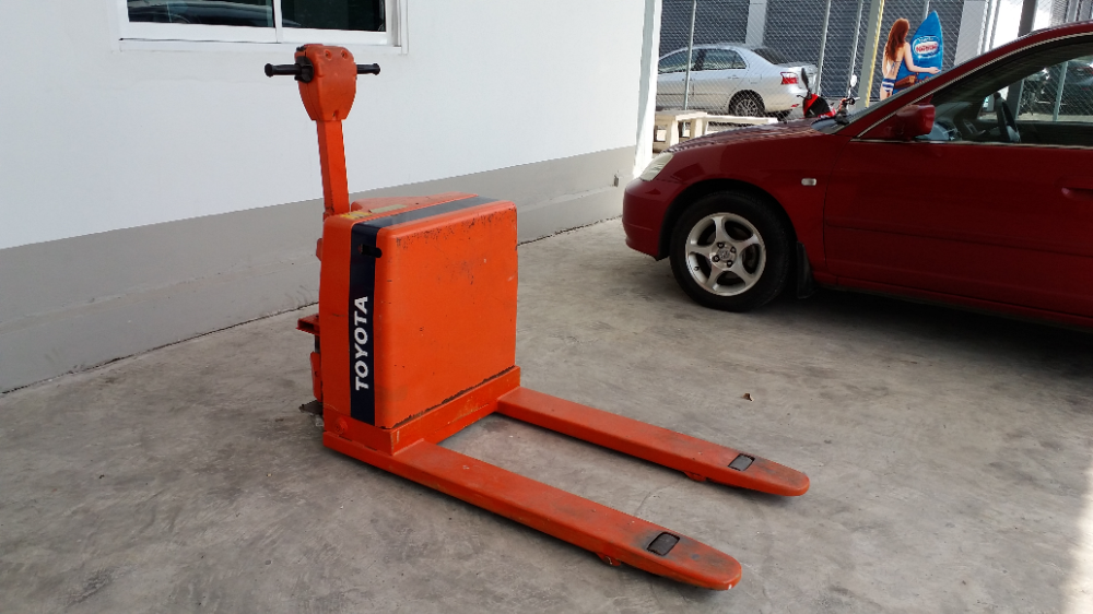 ขายแฮนด์ลิฟท์ไฟฟ้า รถยกลากพาเลท