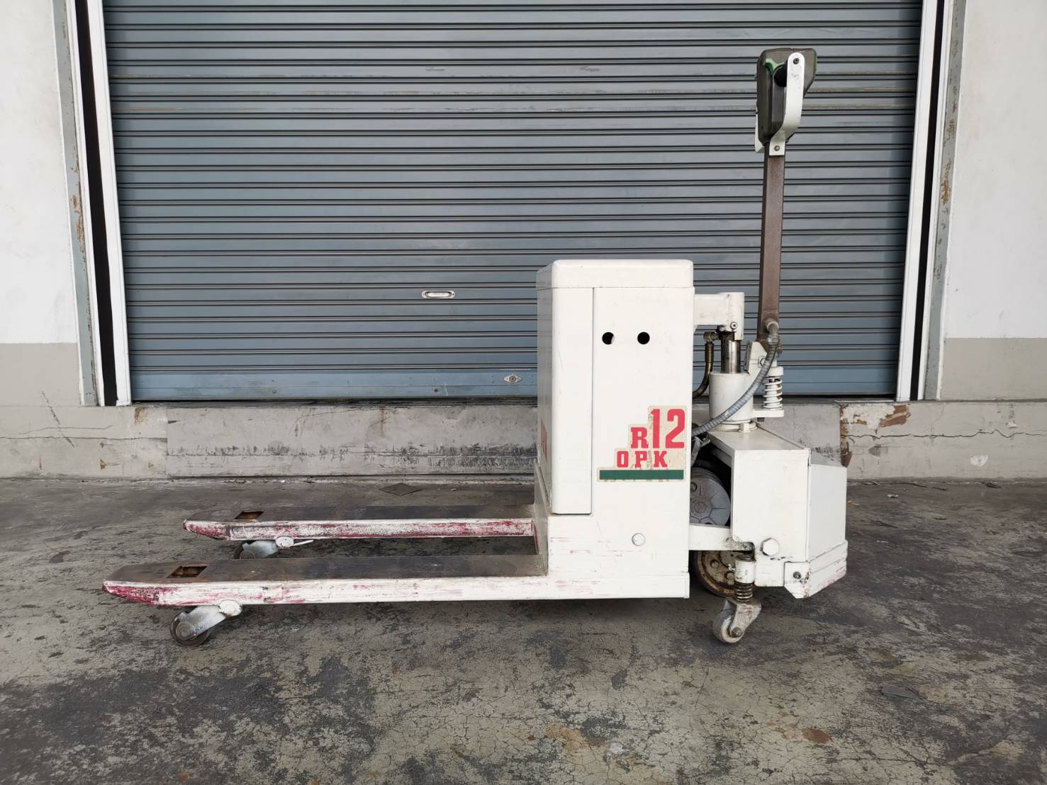 ขายแฮนด์ลิฟท์ไฟฟ้า รถยกลากพาเลท