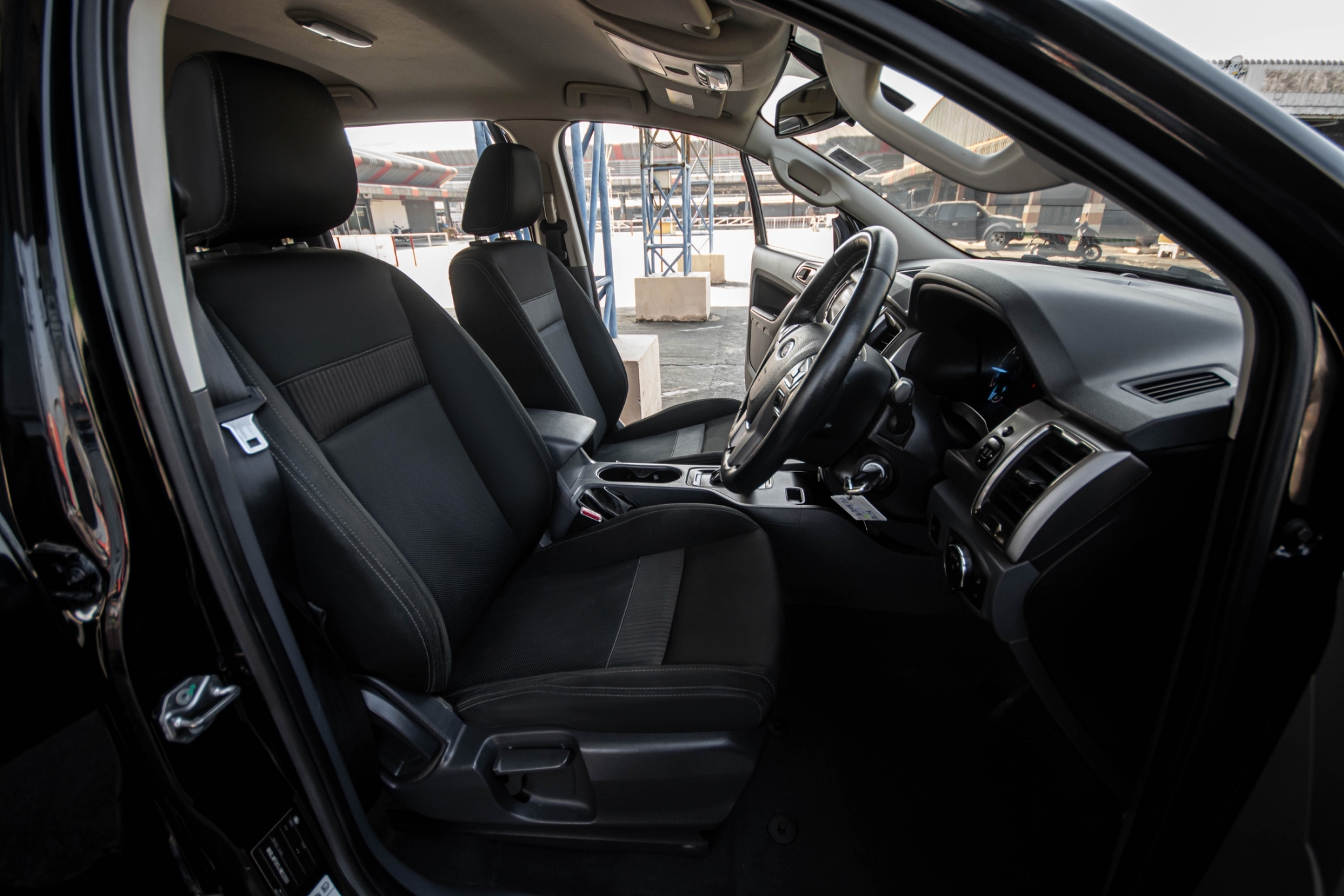 FORD RANGER 2.2 XLT 4 ประตูสูง ดีเซล !!! รถมือเดียวออกห้างป้ายแดง ไม่มีชน ไมล์แท้ !!! FORD RANGER 2.2 XLT 4 ประตูสูง ดีเซล !!! รถมือเดียวออกห้างป้ายแดง ไม่มีชน ไมล์แท้ !!!