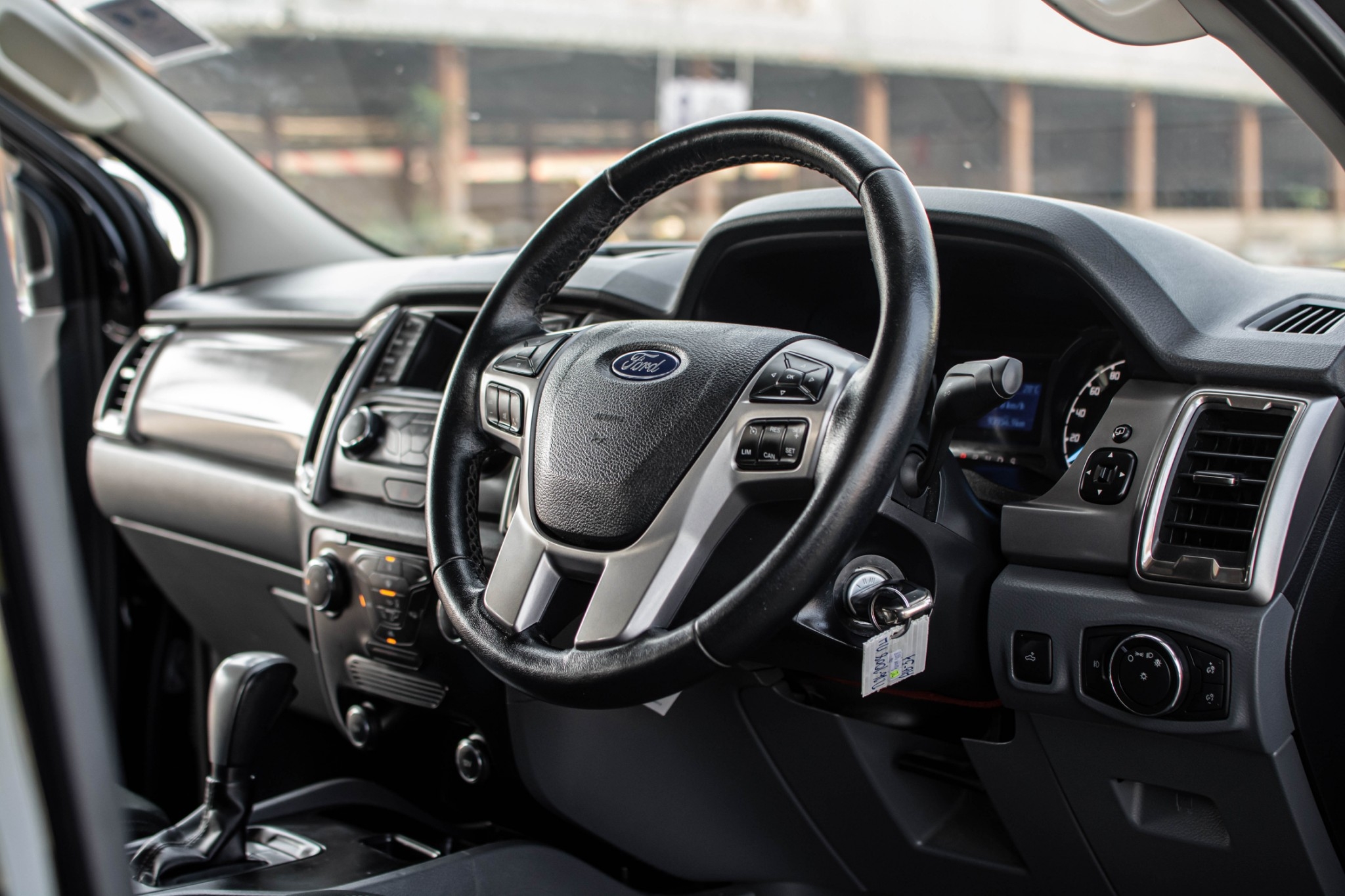 FORD RANGER 2.2 XLT 4 ประตูสูง ดีเซล !!! รถมือเดียวออกห้างป้ายแดง ไม่มีชน ไมล์แท้ !!! FORD RANGER 2.2 XLT 4 ประตูสูง ดีเซล !!! รถมือเดียวออกห้างป้ายแดง ไม่มีชน ไมล์แท้ !!!