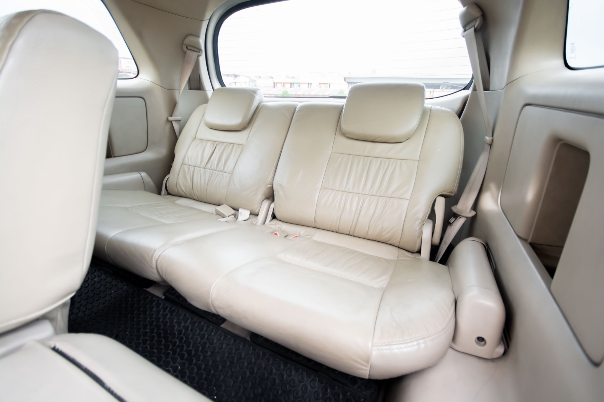 Toyota Innova 2.0G เบนซิน