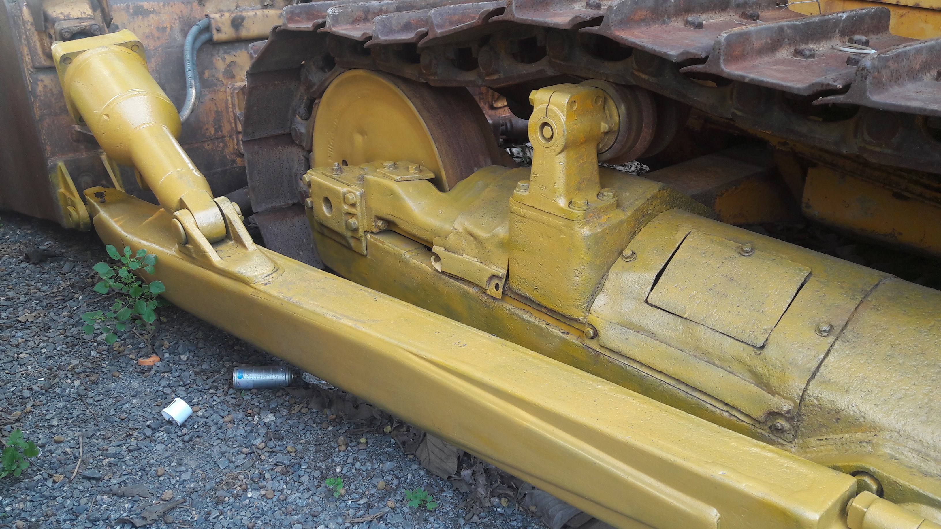 รถดันดิน komatsu d85 เก่านอก ยังไม่ใช้ในไทย โทร 084-5424150 รถดันดิน komatsu d85 เก่านอก ยังไม่ใช้ในไทย โทร 084-5424150