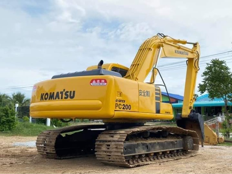 ขายแบคโฮ komatsu pc200-6 ขายแบคโฮ komatsu pc200-6