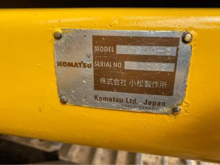 ขายแบคโฮ komatsu pc200-6 ขายแบคโฮ komatsu pc200-6