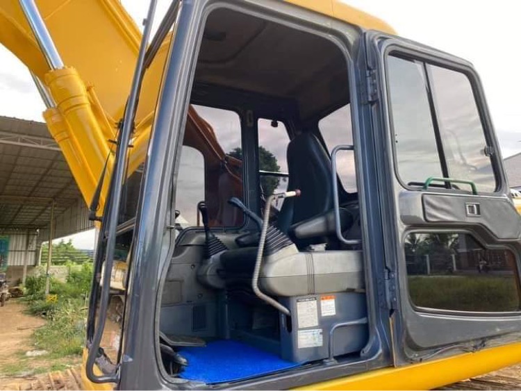 ขายแบคโฮ komatsu pc200-6 ขายแบคโฮ komatsu pc200-6