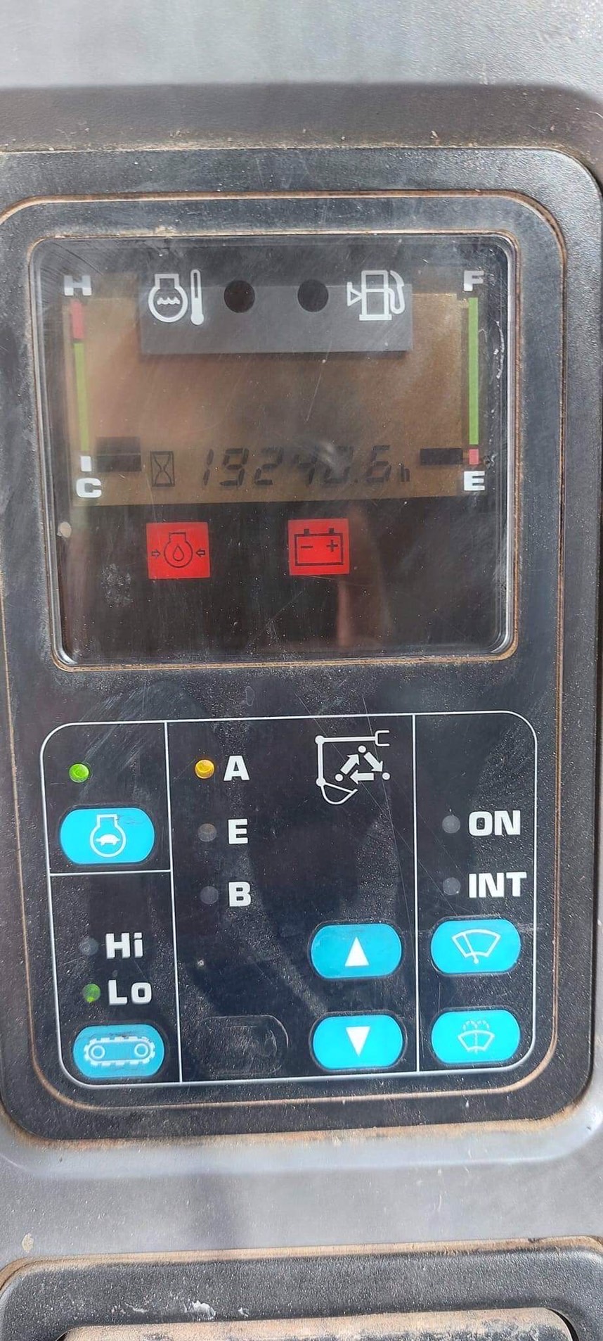 แบคโฮkomatsu pc200-7 พร้อมใช้ แบคโฮkomatsu pc200-7 พร้อมใช้