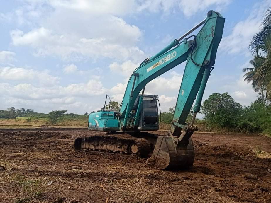 แบคโฮKobelco sk200-8 super พร้อมใช้ แบคโฮKobelco sk200-8 super พร้อมใช้
