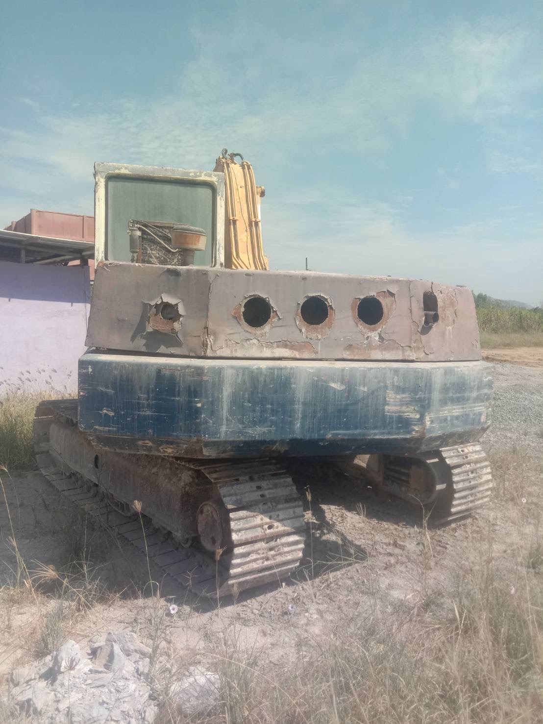 แบคโฮ KOMATSU pc120-3 พร้อมใช้ แบคโฮ KOMATSU pc120-3 พร้อมใช้