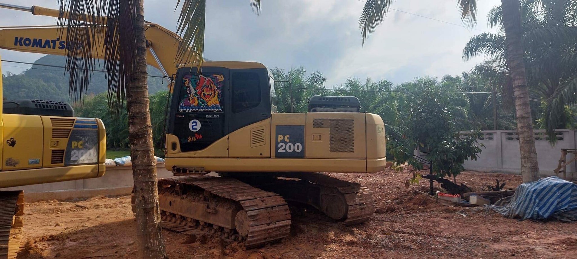 แบคโฮkomatsu pc200-7 พร้อมใช้