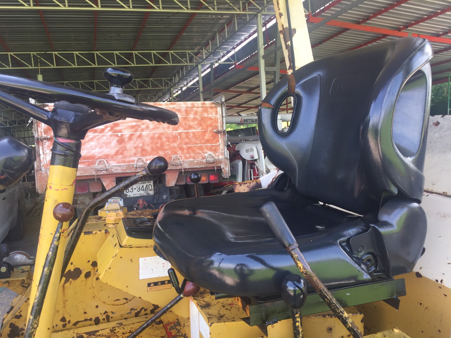 รถขุดล้อยาง komatsu Pw20-1