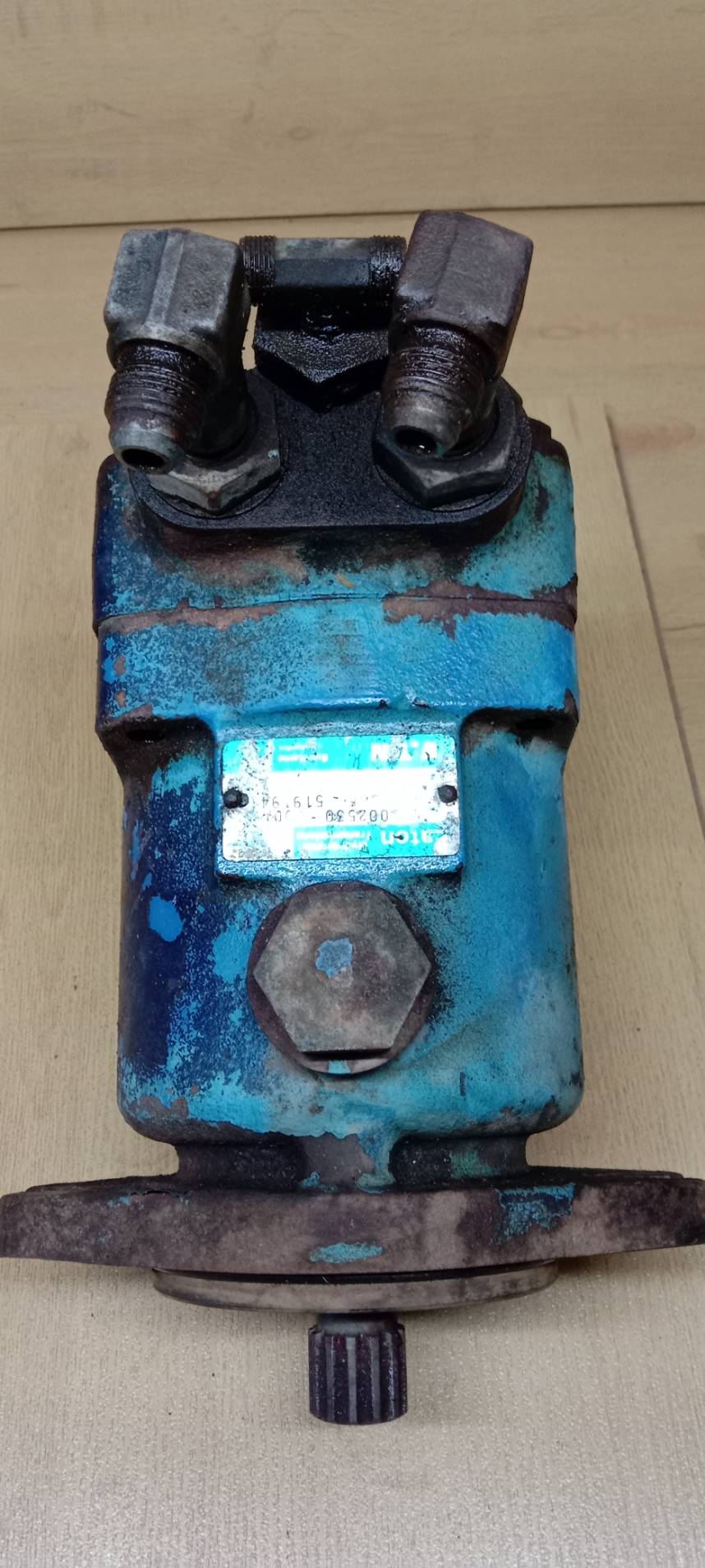 มอเตอร์​สวิง​ พร้อมห้องเกียร์​ komatsu pc30​