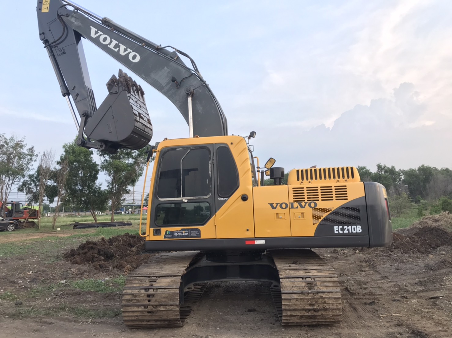 📌ขายด่วน 1,200,000 บาท 📌VOLVO 210B Prime ปี 1014 ชม.9,800 เอกสารชุดจดทะเบียน เต็มสุดๆ โซ่ใหม่ รถสว 📌ขายด่วน 1,200,000 บาท 📌VOLVO 210B Prime ปี 1014 ชม.9,800 เอกสารชุดจดทะเบียน เต็มสุดๆ โซ่ใหม่ รถสว